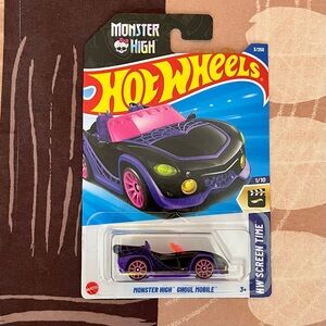 Mattel Hot Wheels Monster High Ghoul Mobile - Black and Pink